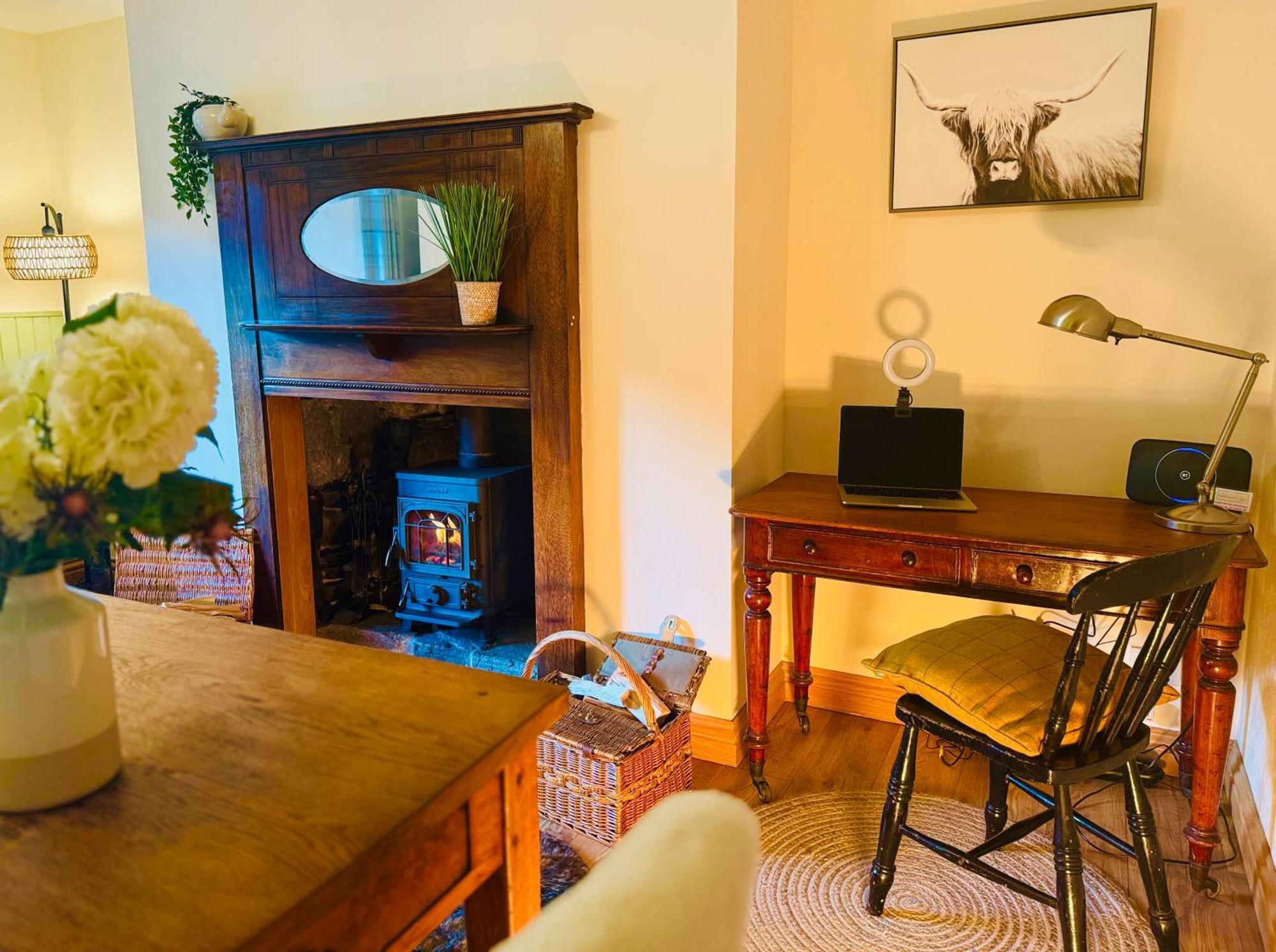 Rosemount Cottage Two - Highland Cottage Garve Ngoại thất bức ảnh